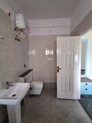 Bathroom in 3 BHK Apartment at Anand Nagar – for Rent