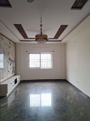 Room in 3 BHK Apartment at Anand Nagar – for Rent