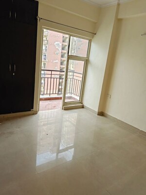 Room in 2 BHK Apartment at Aims Golf City, Sector 75 – for Rent