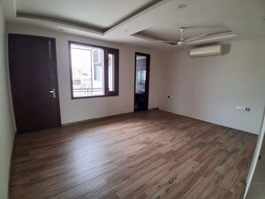 Room in 4 BHK Builder Floor at Rajouri Garden – for Rent