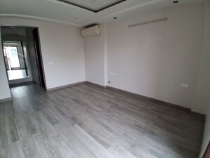 Room in 4 BHK Builder Floor at Rajouri Garden – for Rent