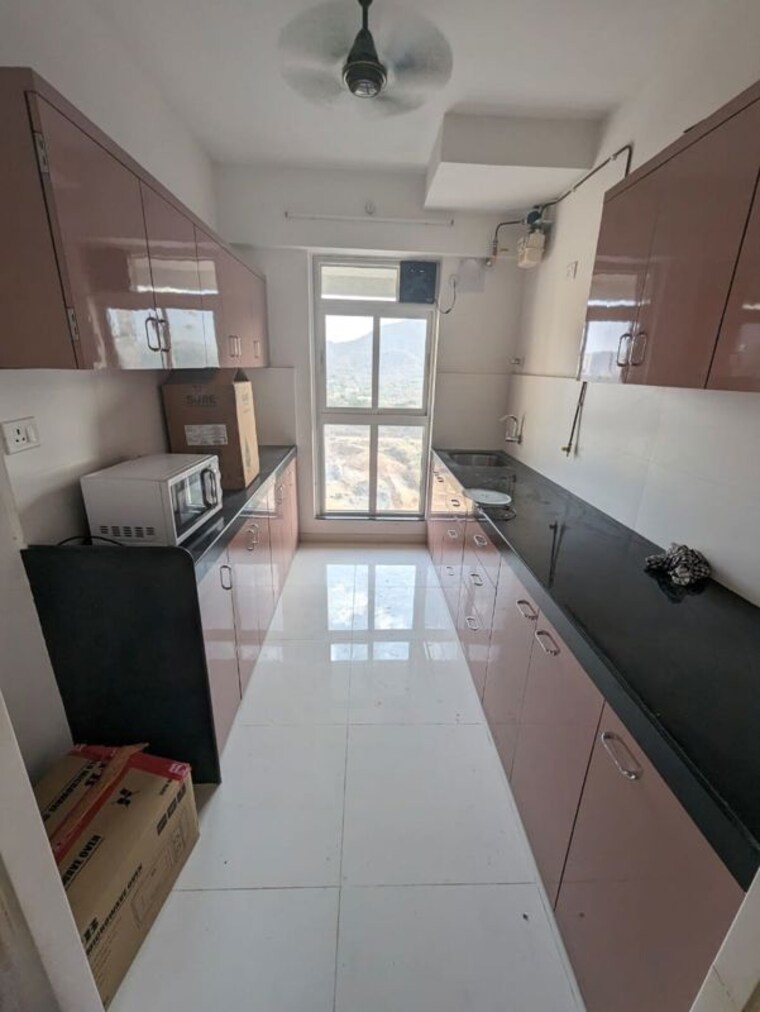 Kitchen, godrej-emerald 3 Bedroom 908 Sq.Ft. Apartment In Ghodbunder Road Thane 10749226