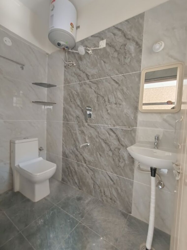 Bathroom, hal layout 2 Bedroom 1100 Sq.Ft. Builder Floor In Hal Layout Bangalore 10749227