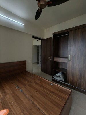 Room in 2.5 BHK Apartment at Sheth Clarion, Borivali East – for Sale