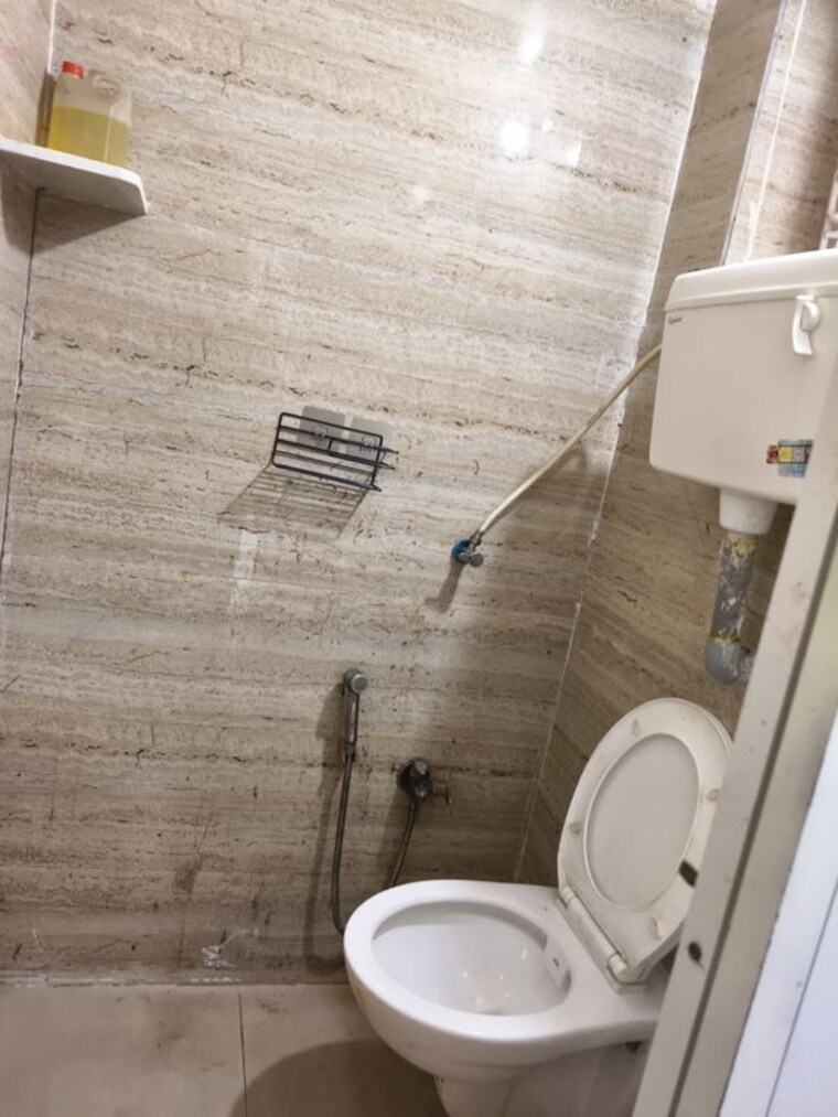 Bathroom, malad-apartment 1 Bedroom 400 Sq.Ft. Apartment In Malad West Mumbai 10749222