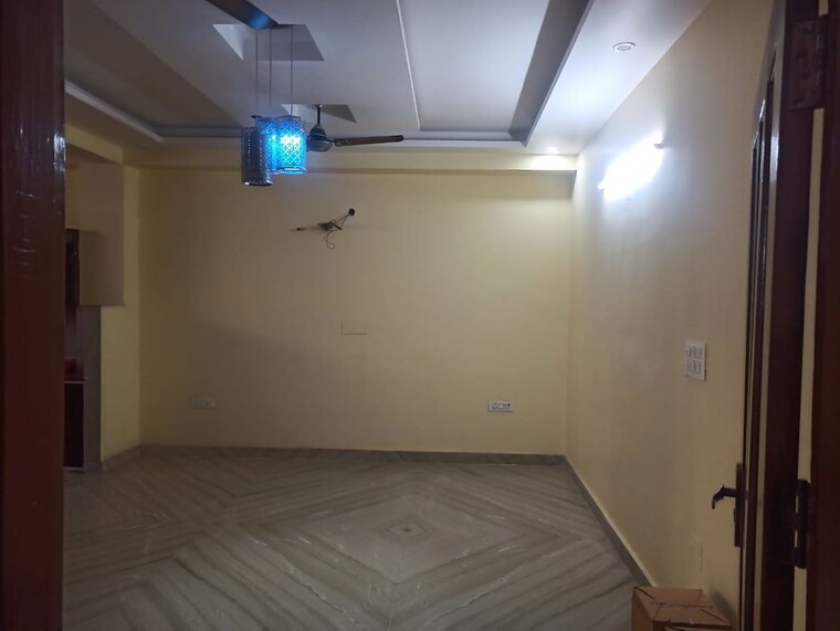 Room, sector 46 3 Bedroom 180 Sq.Yd. Builder Floor In Sector 46 Gurgaon 10749244
