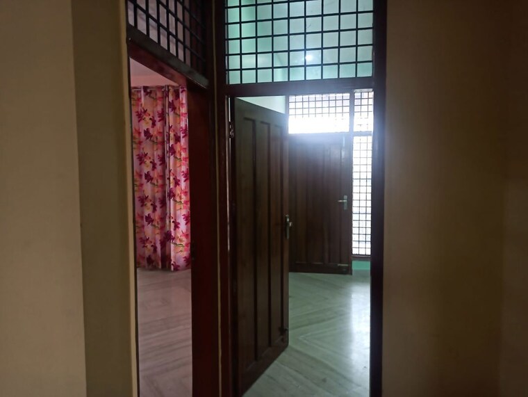 Room, sector 46 3 Bedroom 180 Sq.Yd. Builder Floor In Sector 46 Gurgaon 10749244