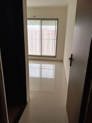 Room in 1 BHK Apartment at Taloja – for Rent