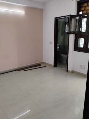 Room in 2 BHK Builder Floor at Chattarpur – for Rent