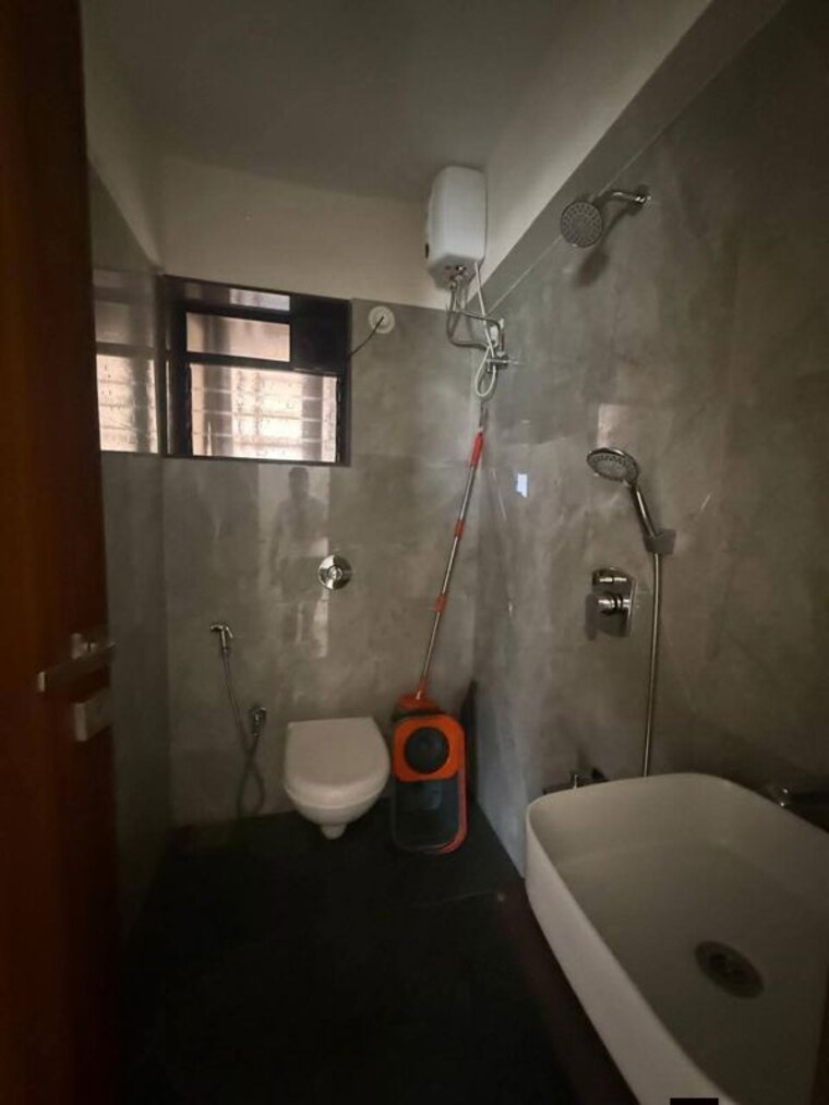 Bathroom, oberoi-sky-city 4 Bedroom 1332 Sq.Ft. Apartment In Borivali East Mumbai 10749273