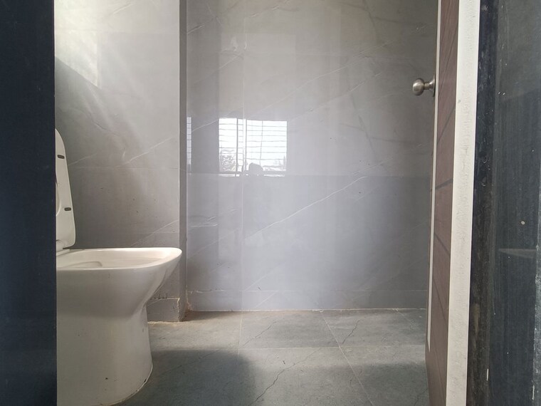 Attached Bathroom, tingre nagar 3 Bedroom 1000 Sq.Ft. Builder Floor In Tingre Nagar Pune 10749246