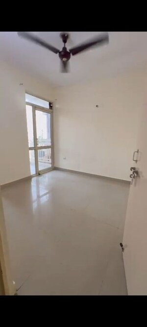Room in 3 BHK Apartment at Conscient Habitat Residences, Sector 78 – for Sale