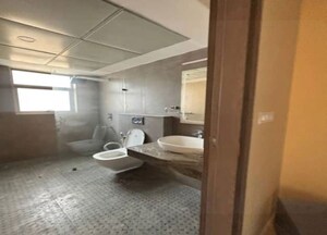 Bathroom in 4 BHK Apartment at Shalimar One World Belvedere Court 3, Gomti Nagar – for Rent