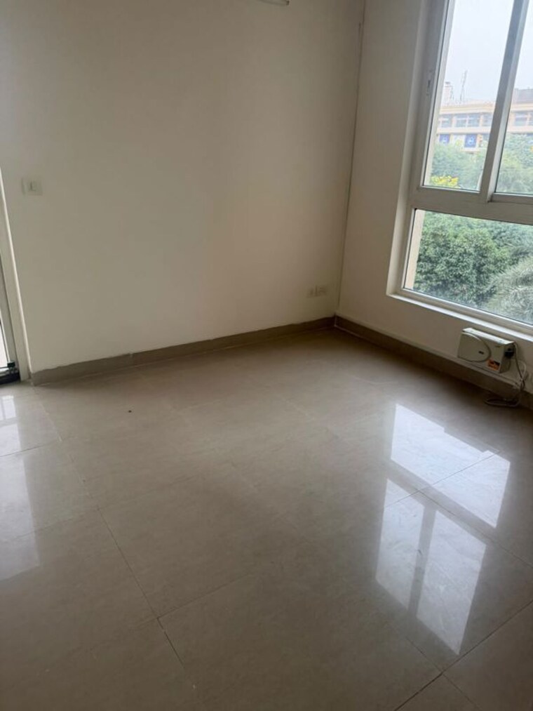 Room, emaar-emerald-estate 2 Bedroom 1020 Sq.Ft. Apartment In Sector 65 Gurgaon 10749303