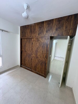 Room in 2 BHK Apartment at Signature The Millennia 3, Sector 37d – for Rent