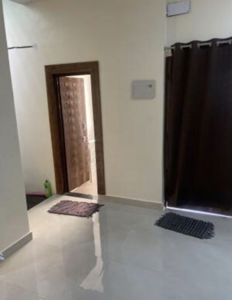 Room, rho 2 greater noida 2 Bedroom 120 Sq.Mt. Independent House In Rho 2 Greater Noida Greater Noida 10749308