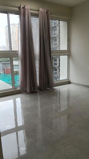 Room in 2 BHK Apartment at Tata Serein, Pokhran Road No Two – for Rent