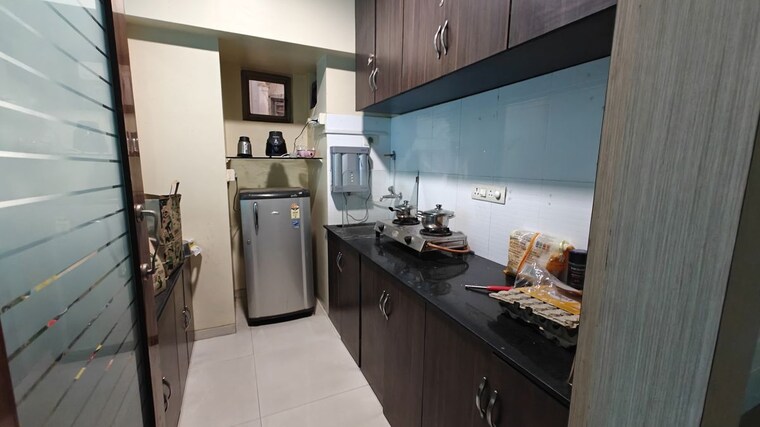 Kitchen, maple-wood 1 Bedroom 550 Sq.Ft. Apartment In Kalyani Nagar Pune 10749296