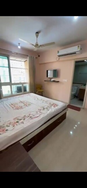 Bedroom in 2.5 BHK Apartment at Hiranandani Estate, Ghodbunder Road – for Rent
