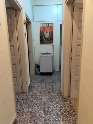 2 BHK Apartment at Santacruz West – for Rent