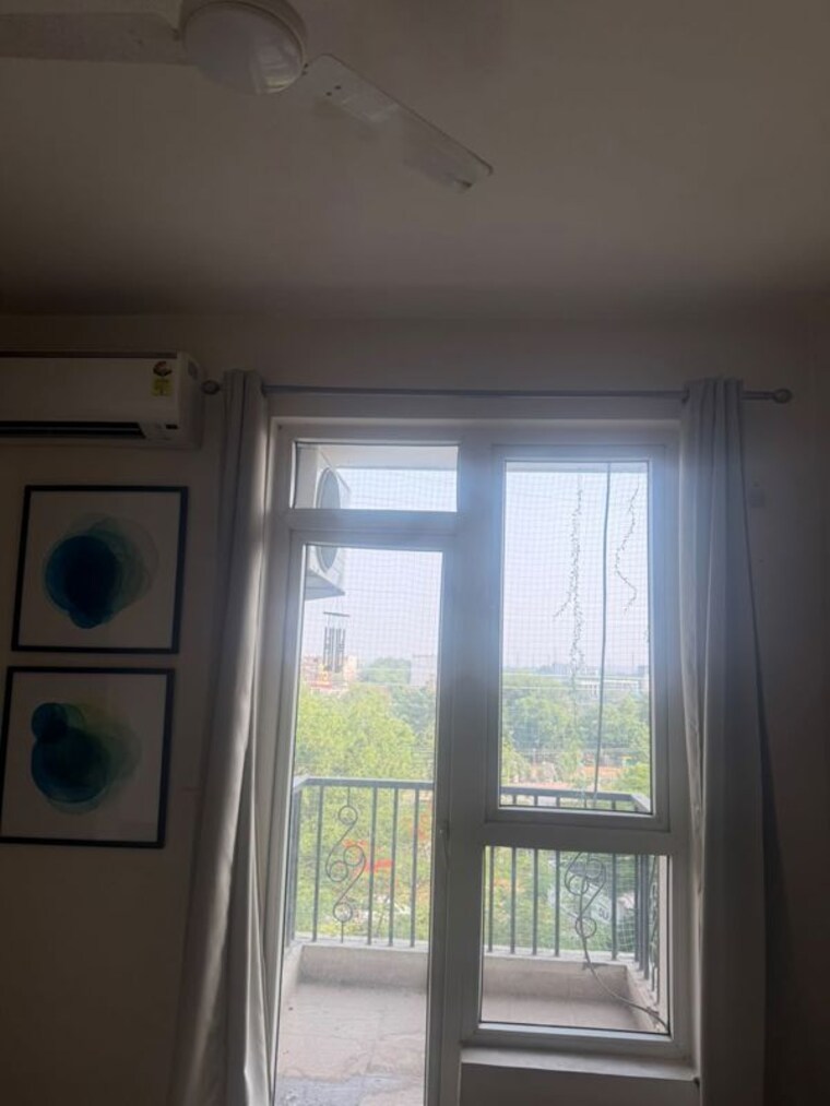 Room, emaar-emerald-estate 3 Bedroom 1395 Sq.Ft. Apartment In Sector 65 Gurgaon 10749315