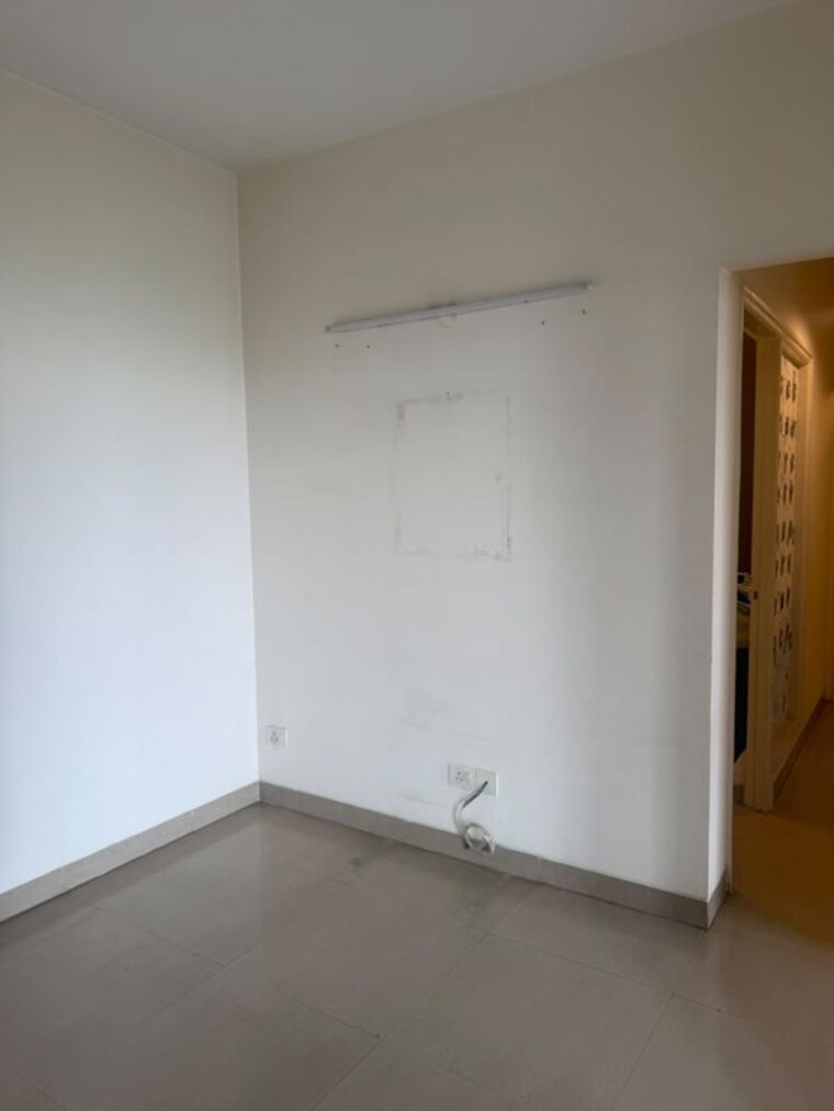 Room, emaar-emerald-estate 3 Bedroom 1395 Sq.Ft. Apartment In Sector 65 Gurgaon 10749315
