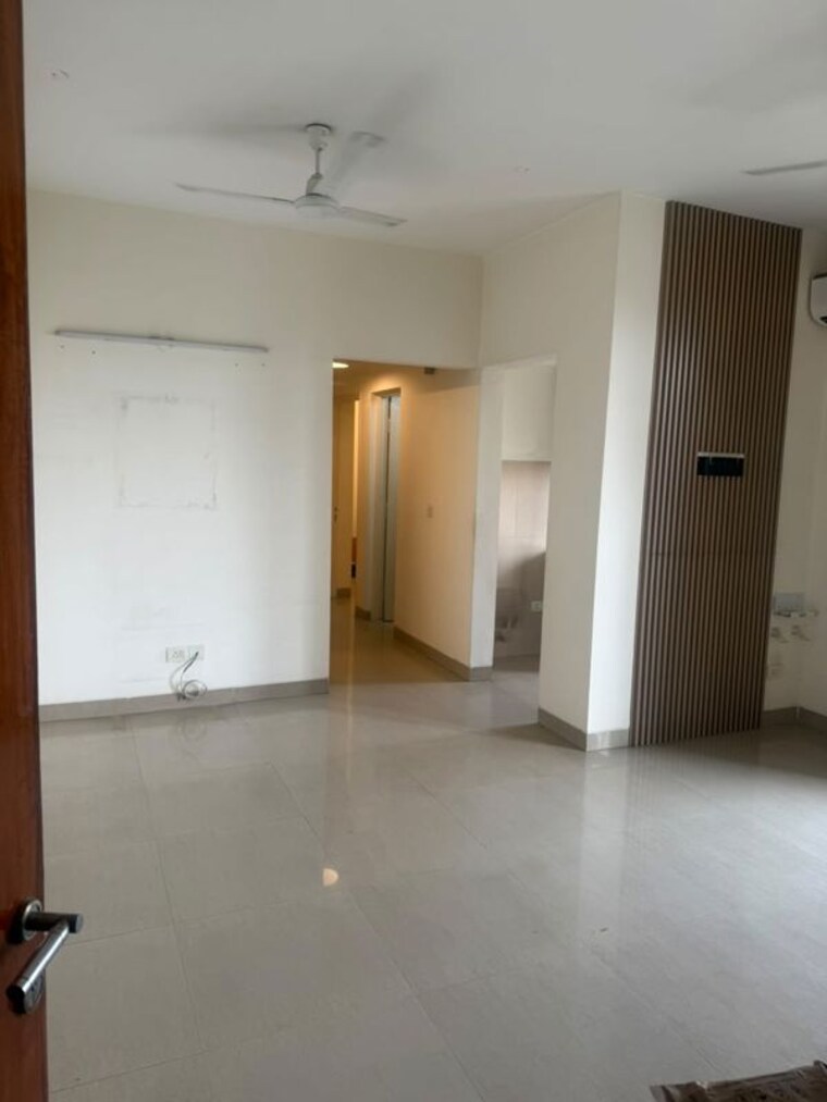 Room, emaar-emerald-estate 3 Bedroom 1395 Sq.Ft. Apartment In Sector 65 Gurgaon 10749315