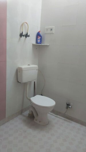 Bathroom in 1.5 BHK Builder Floor at Mayur Vihar – for Rent