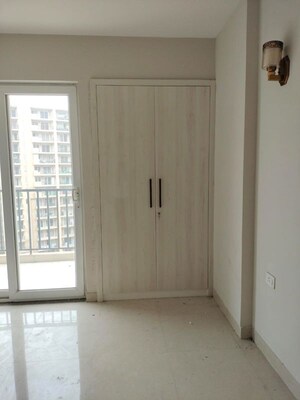 2 BHK Apartment For Rent in Tata Eureka Park, Sector 150