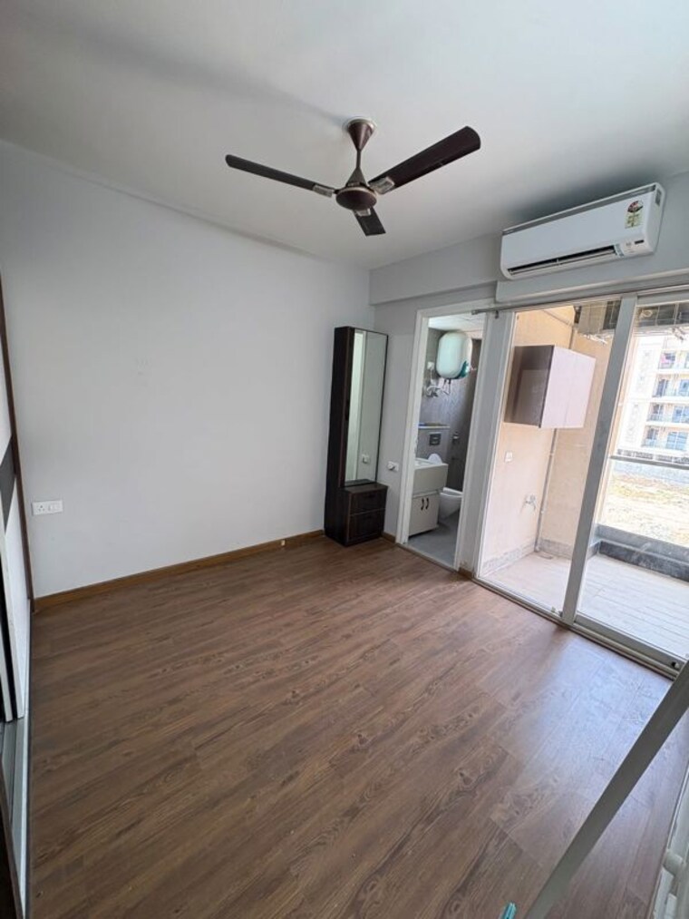 Room, signature-global-city 2 Bedroom 1060 Sq.Ft. Apartment In Sector 37d Gurgaon 10749334