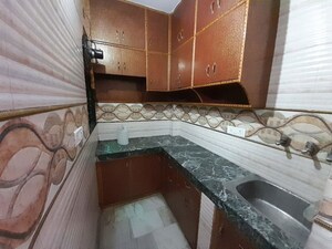 Kitchen in 1.5 BHK Builder Floor at Mayur Vihar 1 – for Rent