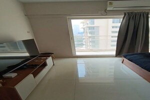 Team Area in 2 BHK Apartment at Sugee Atharva, Prabhadevi – for Rent