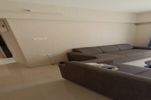 Furnished Amenities in 2 BHK Apartment at Sugee Atharva, Prabhadevi – for Rent