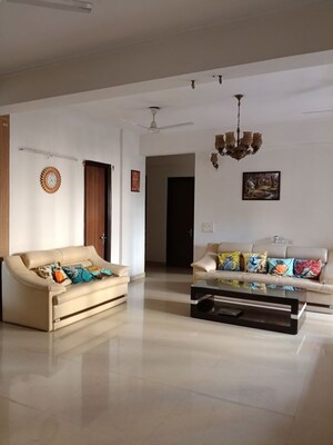 Furnished Amenities in 4 BHK Apartment at Lord Krishna Apartment, Sector 43 – for Rent
