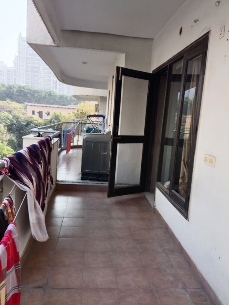  Parking, lord-krishna-apartment 4 Bedroom 3500 Sq.Ft. Apartment In Sector 43 Gurgaon 10749366