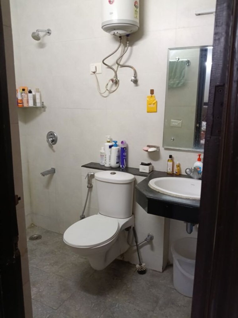 Attached Bathroom, lord-krishna-apartment 4 Bedroom 3500 Sq.Ft. Apartment In Sector 43 Gurgaon 10749366