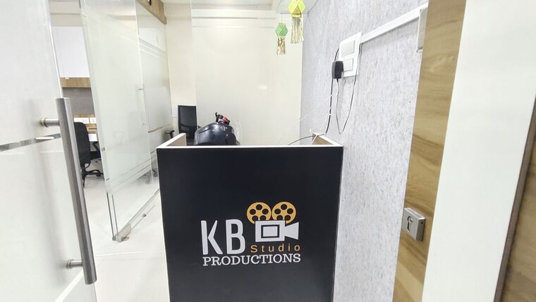 Team Area, aditya-heritage-malad Commercial Office Space 450 Sq.Ft. In Malad West Mumbai 10749365