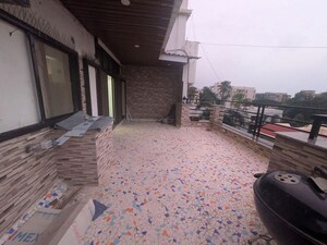 1 BHK Apartment – Exterior View View at Juhu - for Rent