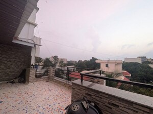 1 BHK Apartment – Exterior View View at Juhu - for Rent