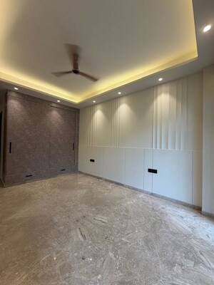 Room in 3 BHK Builder Floor at Kalkaji – for Sale