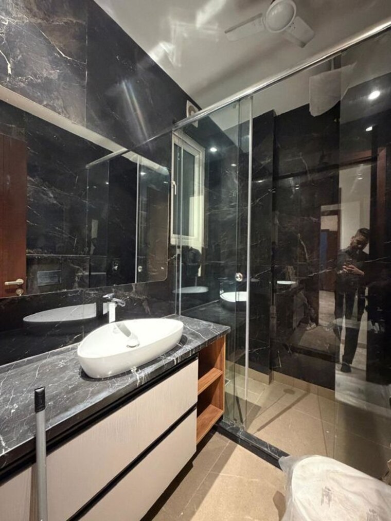 Kitchen, kalkaji 3 Bedroom 200 Sq.Yd. Builder Floor In Kalkaji Delhi 10748580