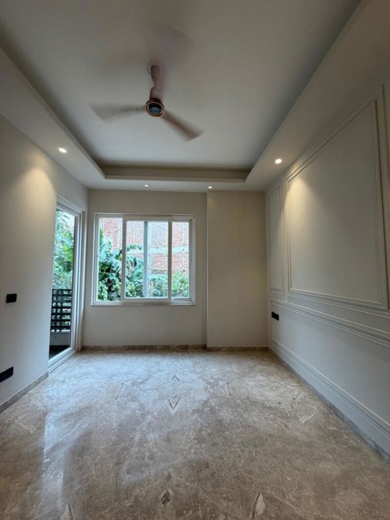 Room, kalkaji 3 Bedroom 200 Sq.Yd. Builder Floor In Kalkaji Delhi 10748580