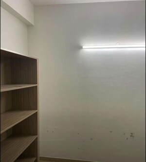 Room in 3 BHK Apartment at Ghazipur – for Rent