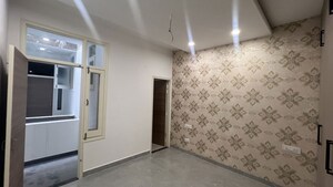 Room in 3 BHK Apartment at Dhakoli – for Rent