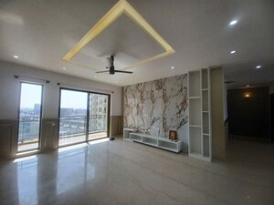 Room in 3.5 BHK Apartment at Century Ethos, Hebbal – for Rent