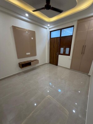 Room in 3 BHK Builder Floor at Niti Khand I – for Sale