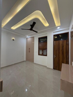 Room in 3 BHK Builder Floor at Niti Khand I – for Sale