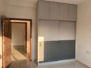 Room in 2.5 BHK Apartment at LnT Raintree Boulevard, Hebbal – for Rent
