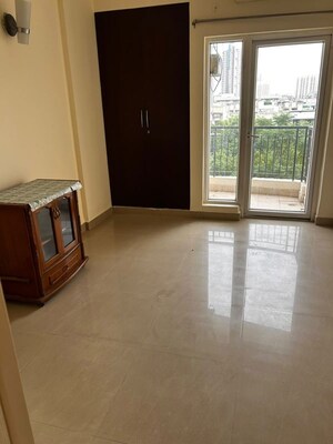 Room in 2 BHK Apartment at Mapsko Casa Bella-Apartments, Sector 82 – for Sale