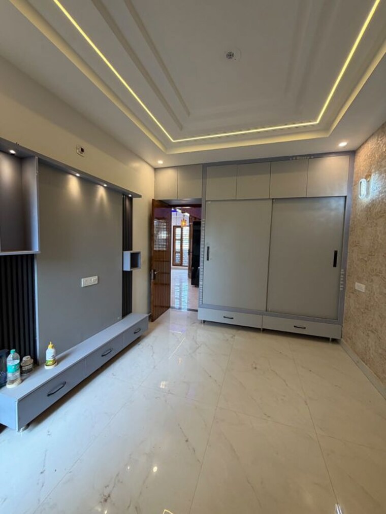 Room, sector 125 4 Bedroom 107 Sq.Yd. Villa In Sector 125 Mohali 10749472